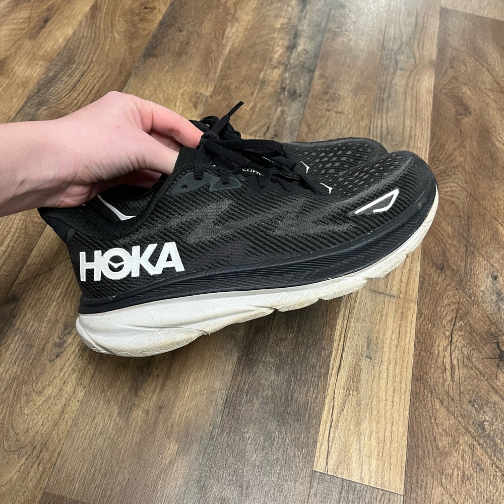 Hokas